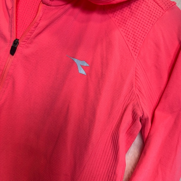 Diadora Hoodie Womens Size Small Coral Lightweight Slim Fit Activewear Running - Picture 4 of 7